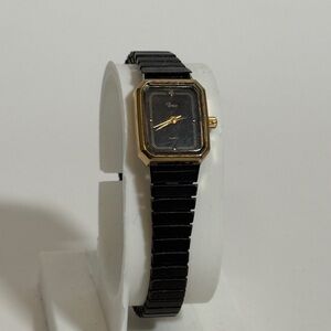 Vintage Timex Womens Watch Black Dial Gold Tone Stretch Band